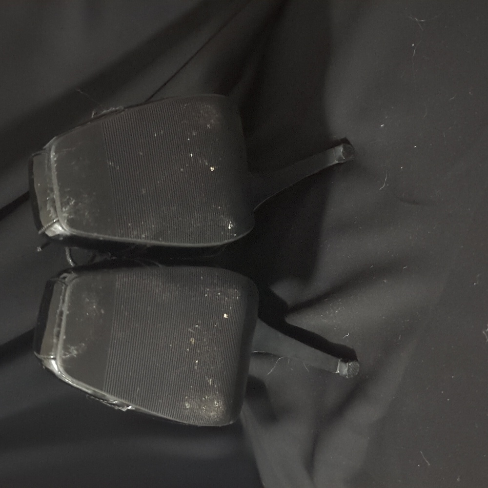 Black stiletto heels - Picture 11 of 12